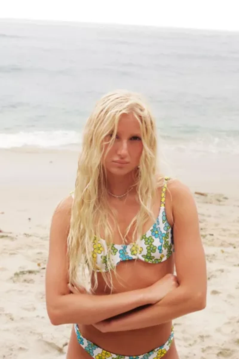 Swamis Swimwear Flow Underwire Bikini Top