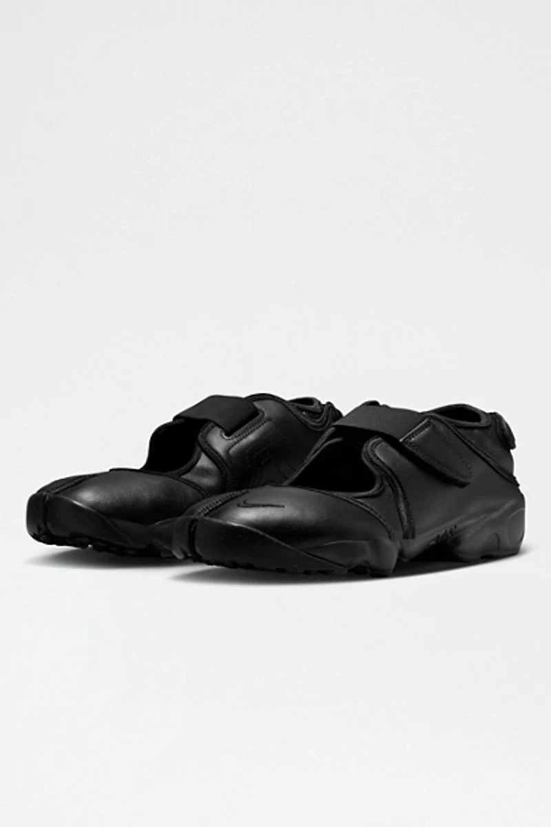 Nike Women's Air Rift Leather Sneaker