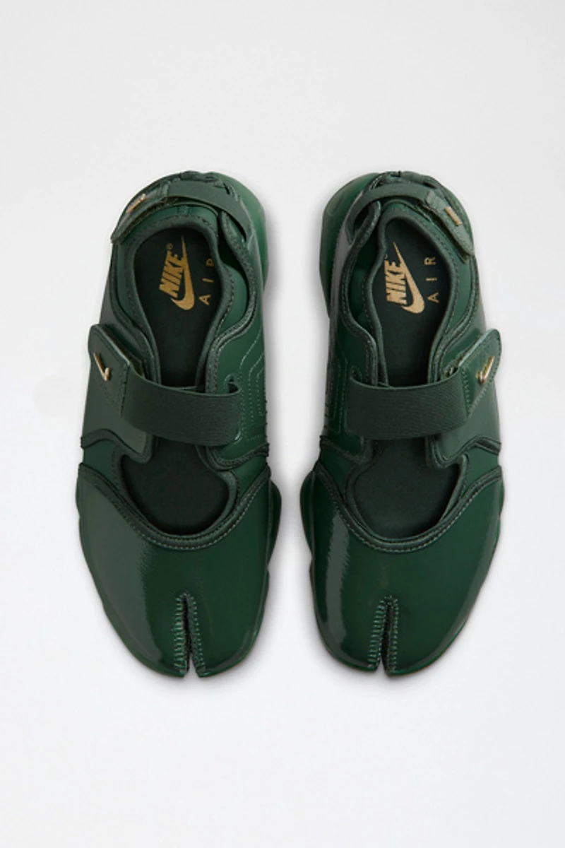 Nike Women's Air Rift Leather Sneaker