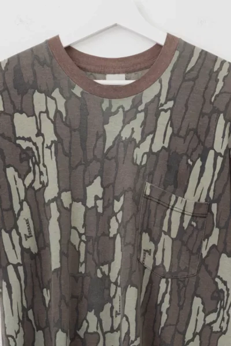 Vintage 1990s Distressed Tree Bark Camo Ringer Pocket T-Shirt