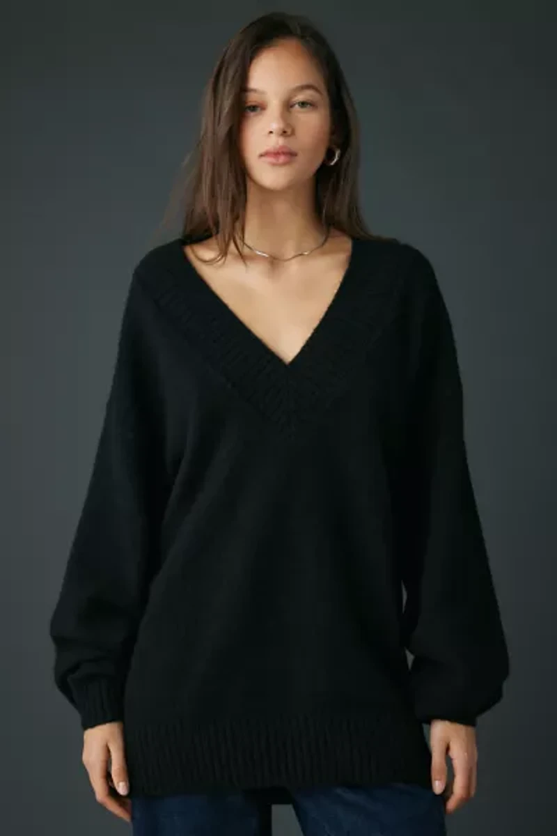 Kimchi Blue Rachel V-Neck Oversized Tunic Sweater