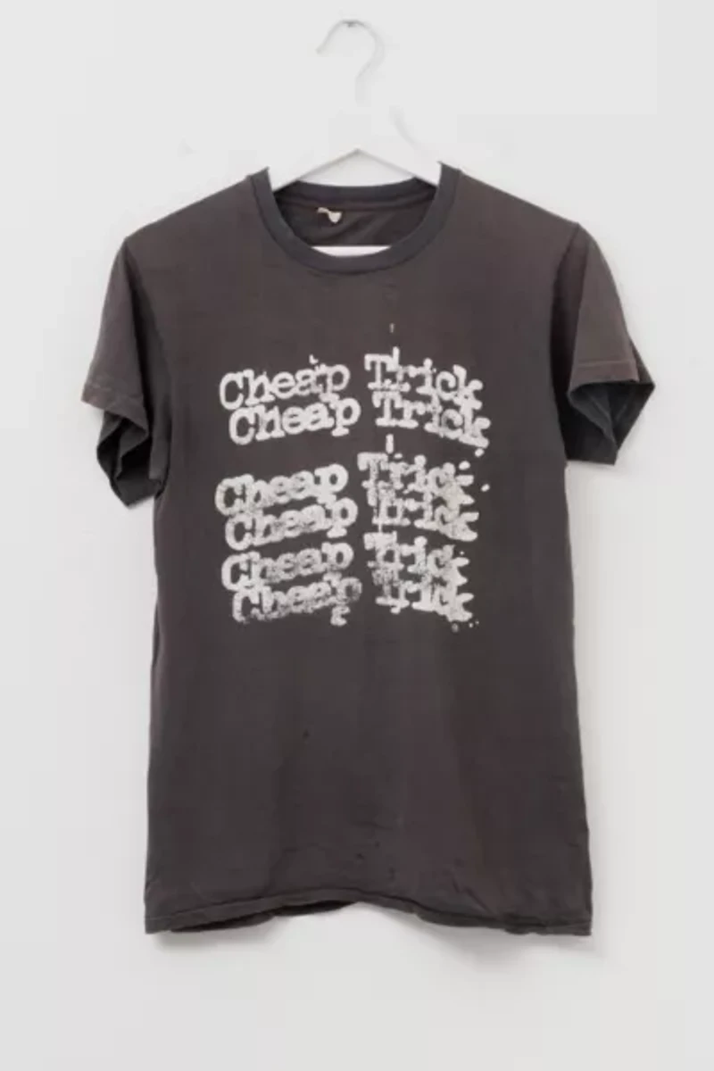 Vintage 1970s Cheap Trick Distressed Black Graphic Band T-Shirt