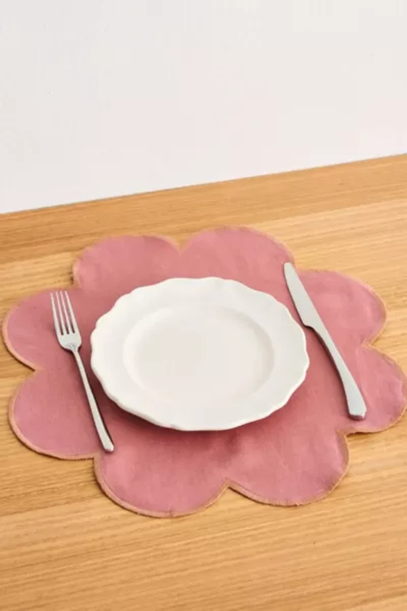 Bed Threads French Flax Linen Petal Placemat Set