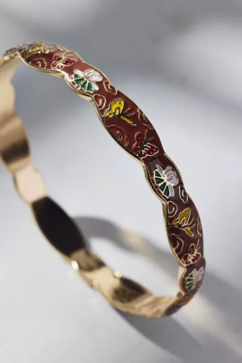 Scallop Patterned Metal Bangle Bracelet