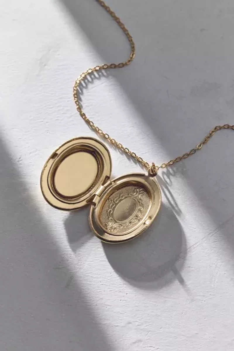 Chey Locket Necklace