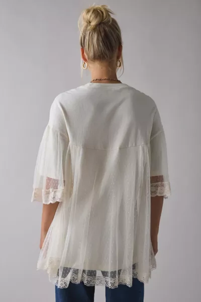 Kimchi Blue Show Stopper Tulle + Lace Layered Oversized Graphic Tee
