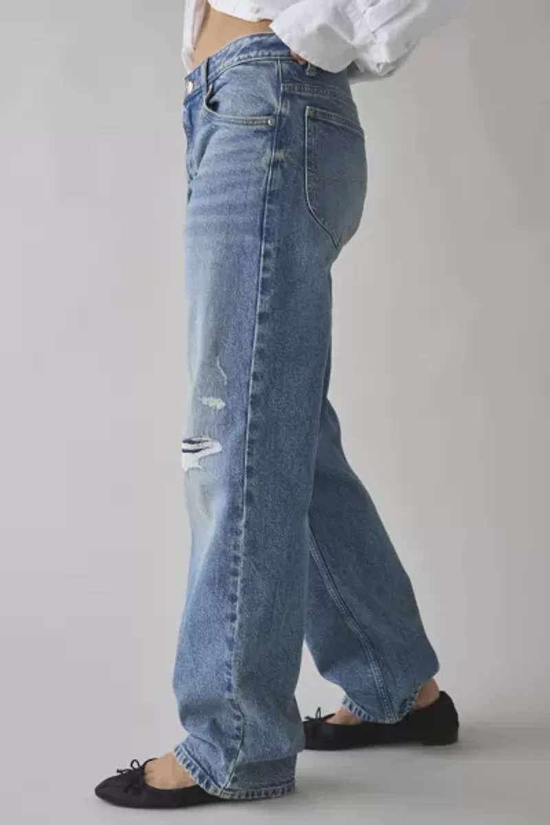 Lee Classic Rider™ Mid-Rise Distressed Straight Leg Jean