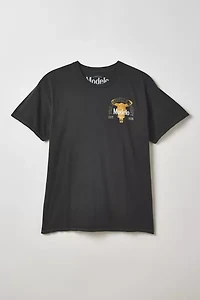 Modelo Logo Graphic Tee