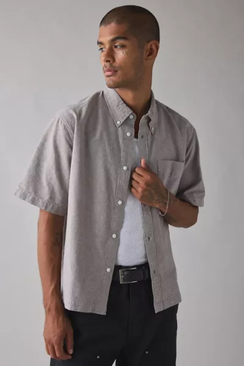 UO Relaxed Fit Oxford Shirt