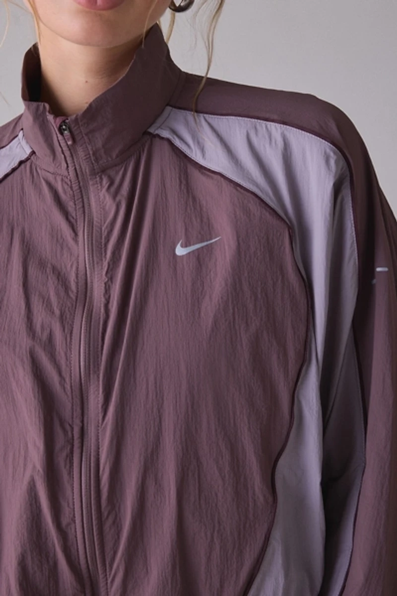 Nike Swift Repel UV Protection Running Jacket
