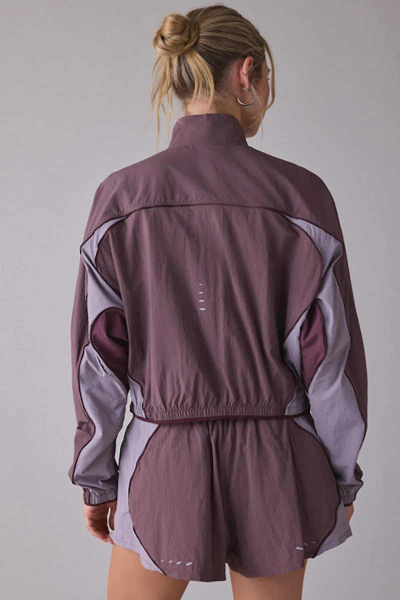 Nike Swift Repel UV Protection Running Jacket