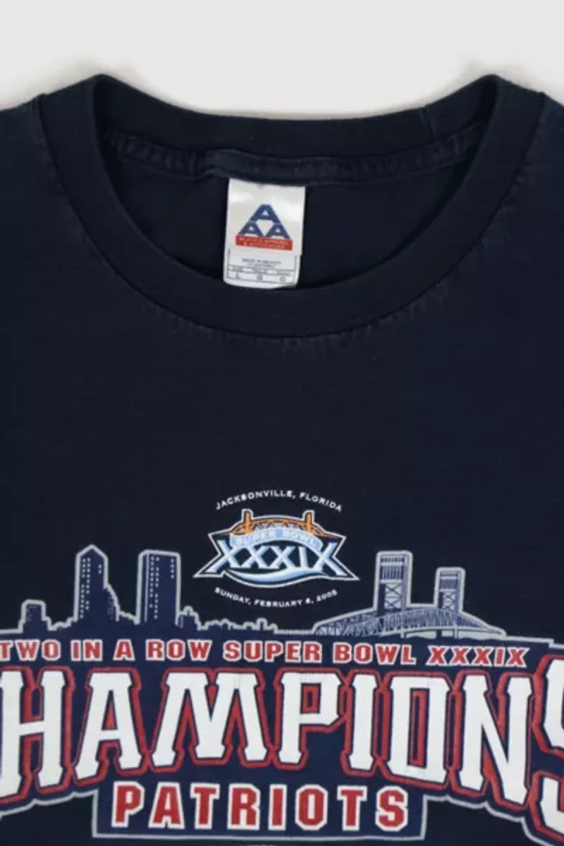 Vintage New England Patriots Super Bowl XXXIX Champions Tee