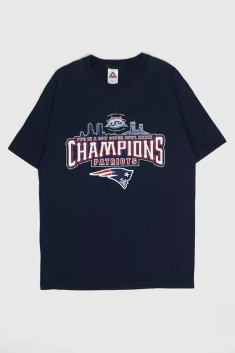 Vintage New England Patriots Super Bowl XXXIX Champions Tee