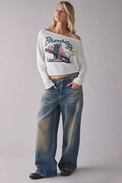 Brooklyn Bridge Graphic Long Sleeve Off-The-Shoulder Tee