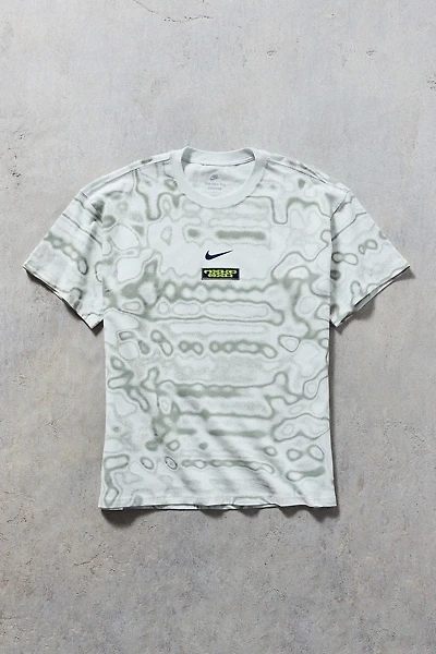 Nike Air Max Day Graphic Tee