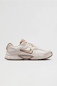 Nike Men's V5 RNR Sneaker