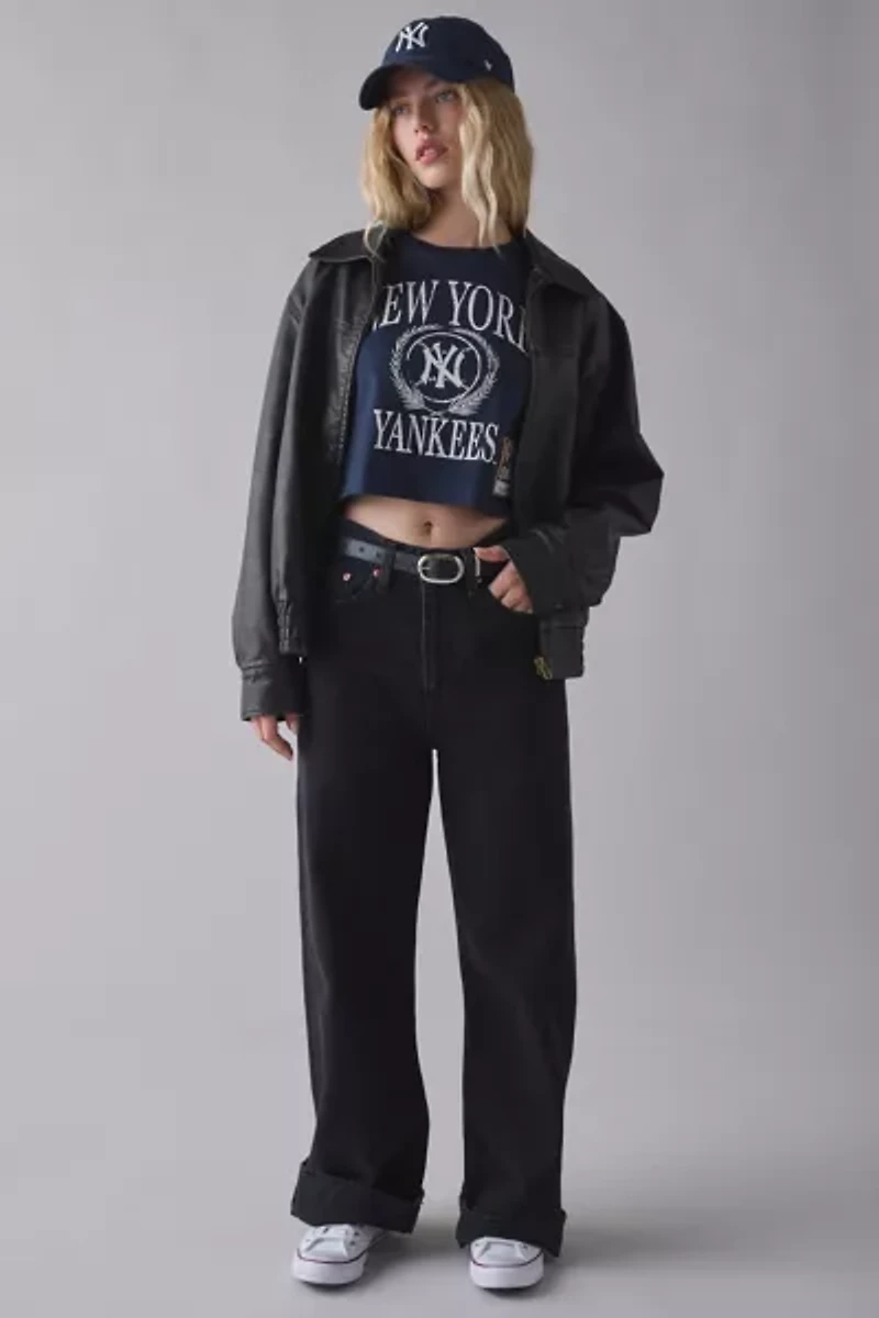 Mitchell & Ness NY Yankees Graphic Boxy Cropped Tee