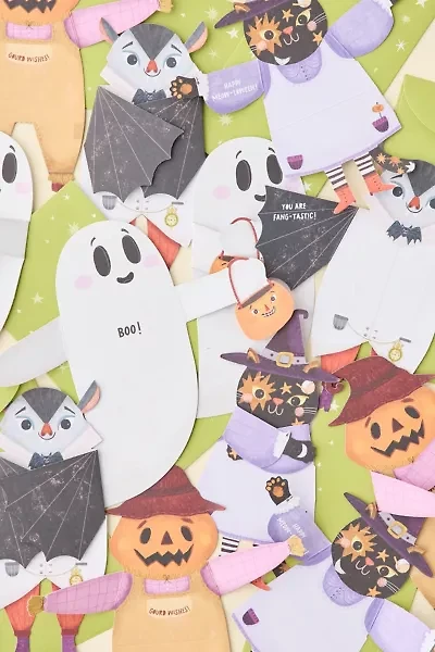 Chronicle Books Halloween Hugs Notecard Set