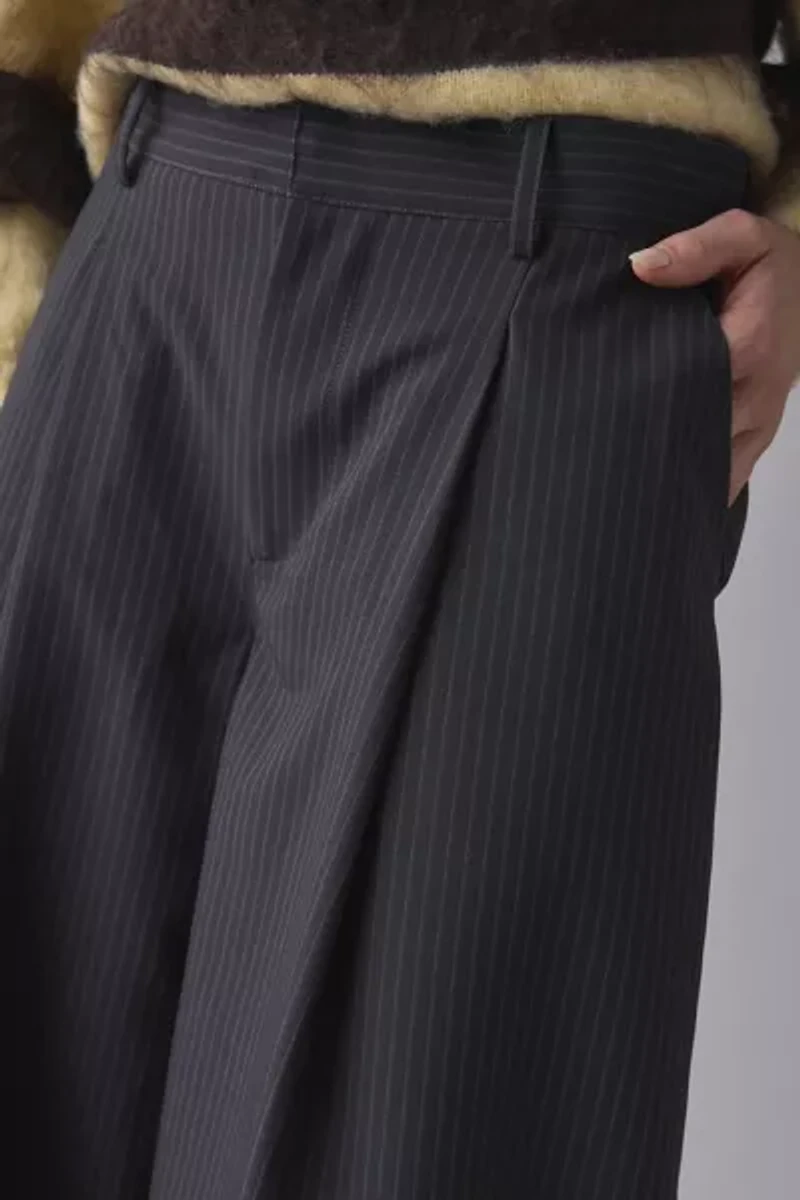 UO Noa Cocoon Pleated Wide Leg Trouser