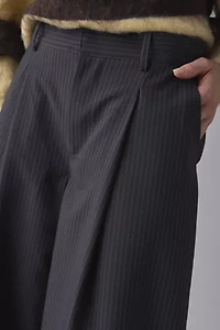 UO Noa Cocoon Pleated Wide Leg Trouser