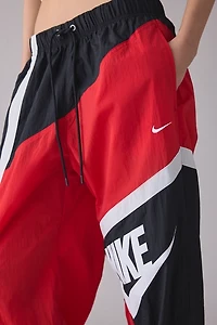 Nike Sportswear Loose Woven Open-Hem Pants