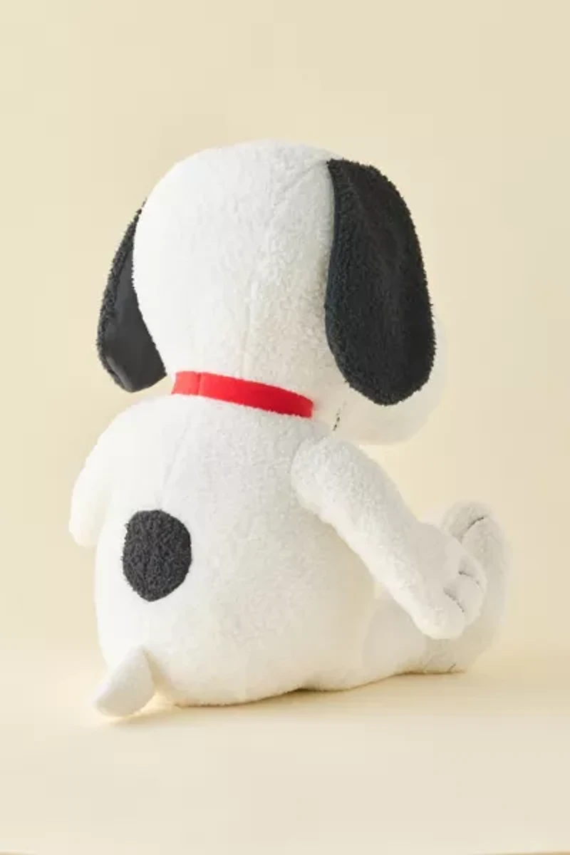 Peanuts Snoopy Giant 25-Inch Plushie
