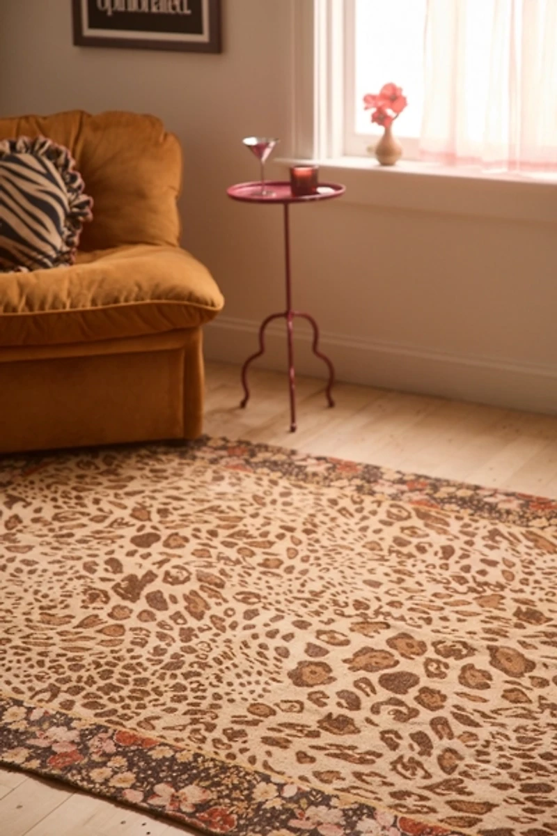 Floral Trim Leopard Printed Rug