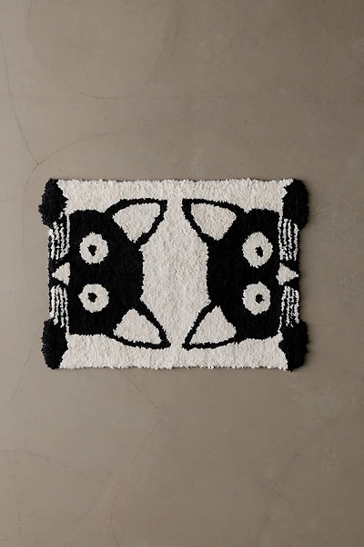 Peeking Cat Tufted Rug