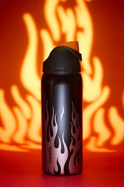Owala UO Exclusive FreeSip 32 oz Water Bottle