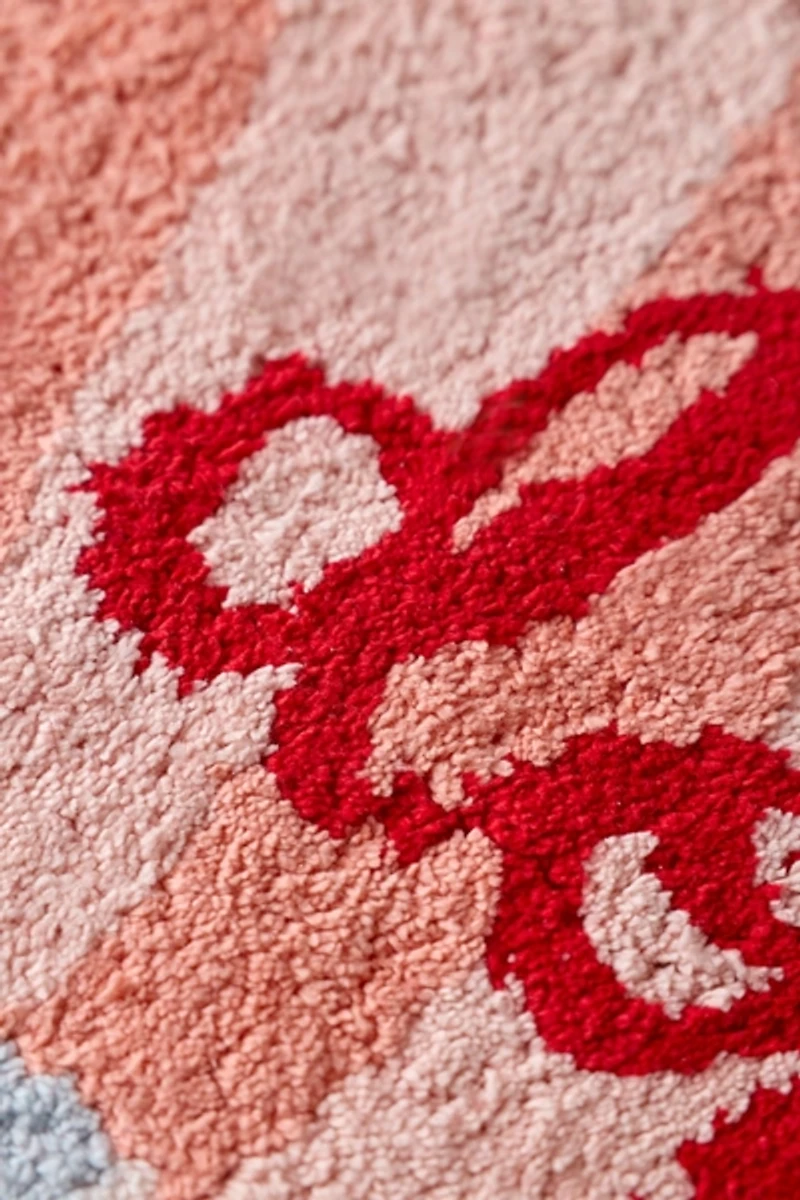 Hand Fan Shaped Tufted Bath Mat