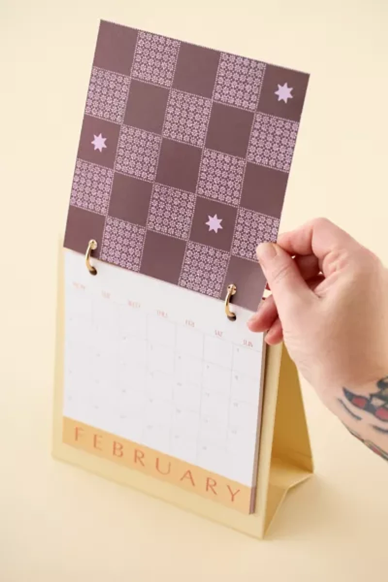 Papier Modern 2026 Desk Calendar