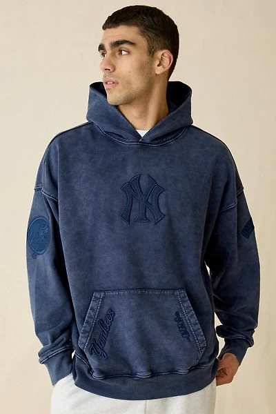 Pro Standard MLB New York Yankees Washed Hoodie Sweatshirt