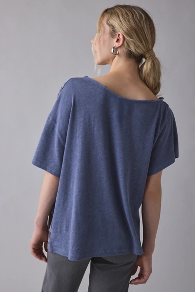 BDG Courtney Graphic Off-The-Shoulder Oversized Tee