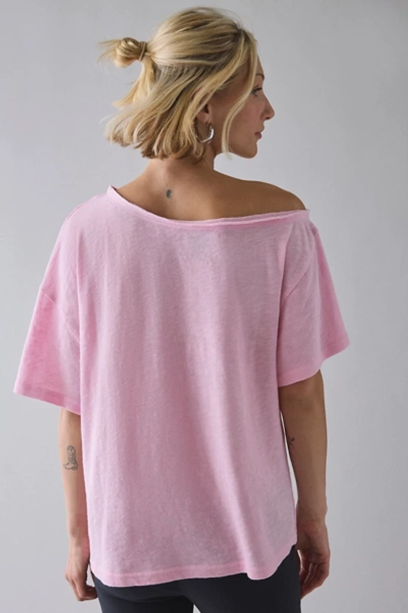 BDG Courtney Graphic Off-The-Shoulder Oversized Tee