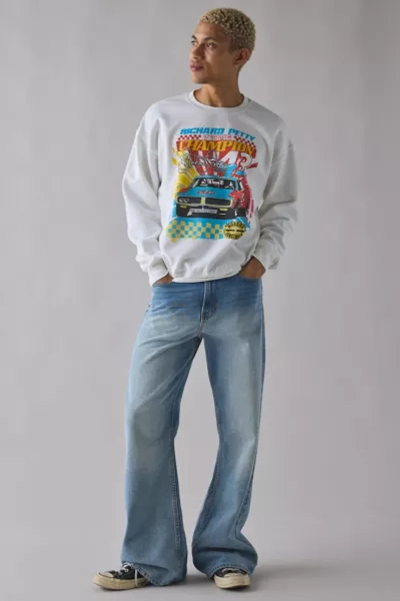 Richard Petty 7-Time Champ Racing Graphic Crew Neck Sweatshirt