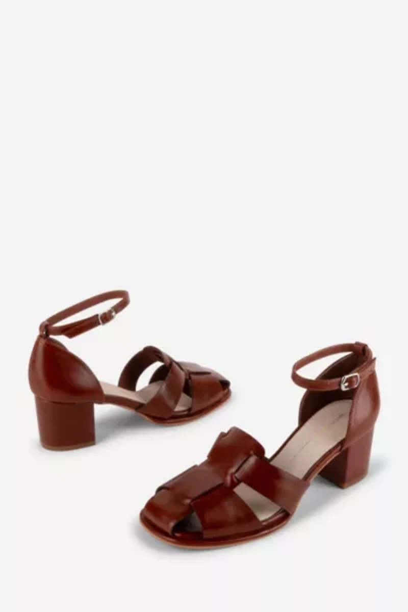 Intentionally Blank April Leather Fisherman Heel