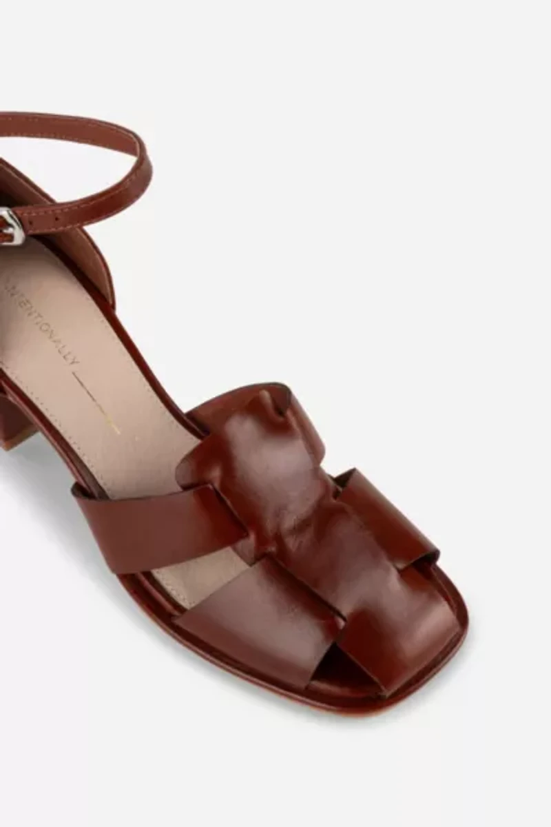 Intentionally Blank April Leather Fisherman Heel