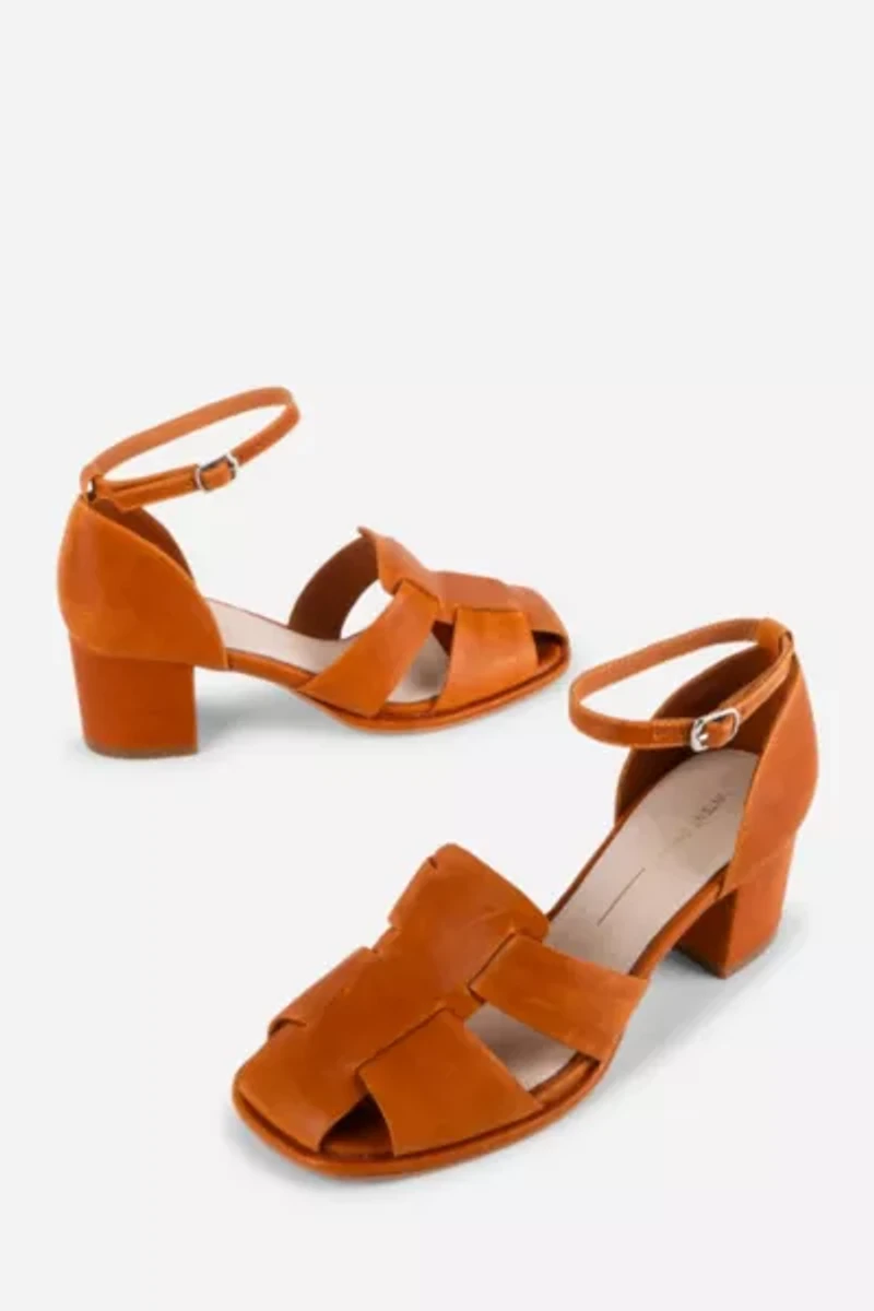 Intentionally Blank April Leather Fisherman Heel