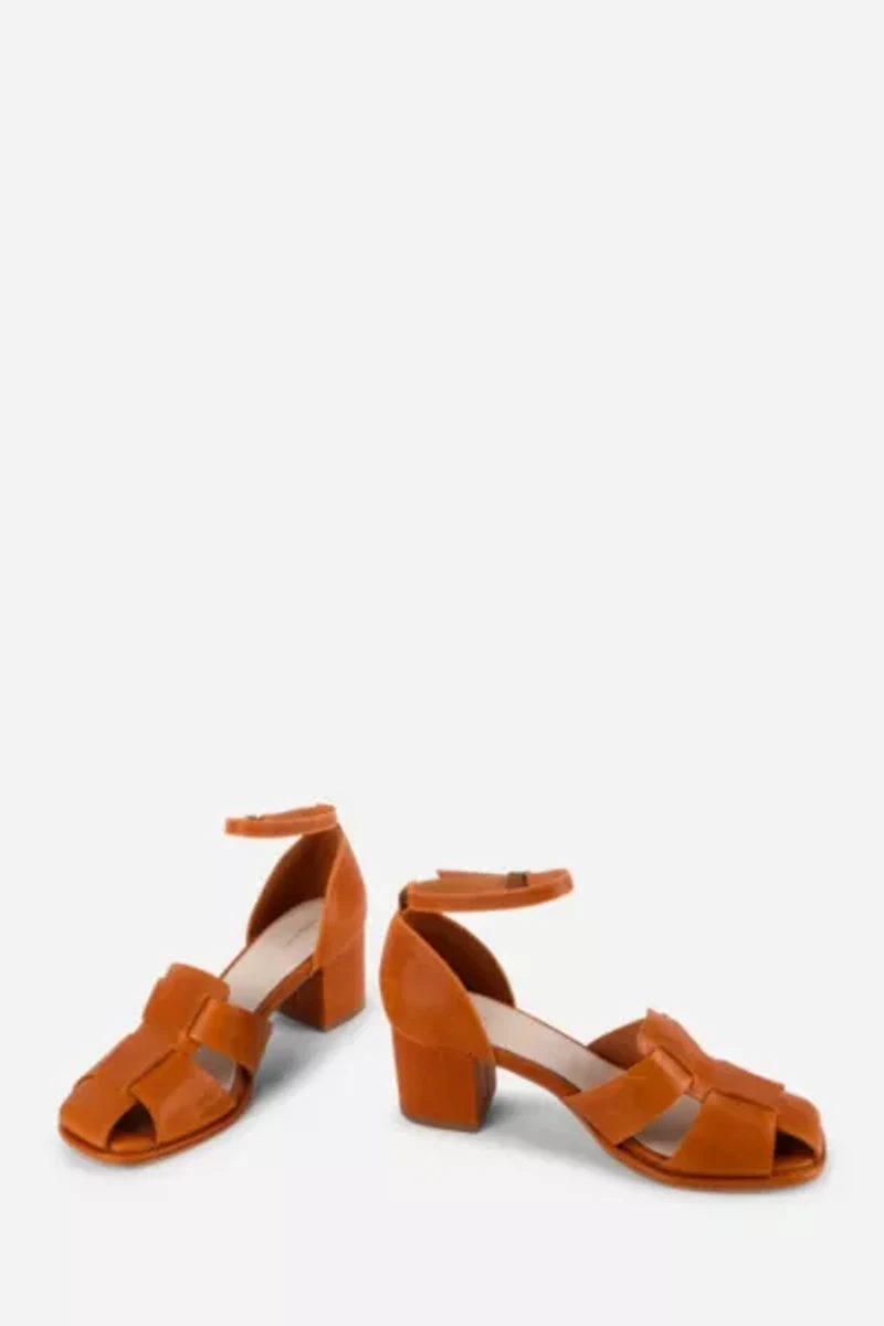 Intentionally Blank April Leather Fisherman Heel