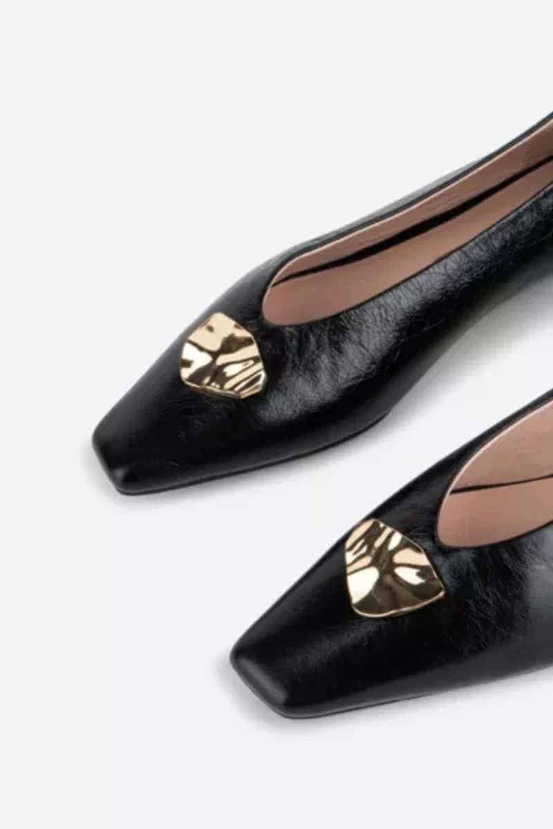 Intentionally Blank Celda Crinkle Ballet Flat