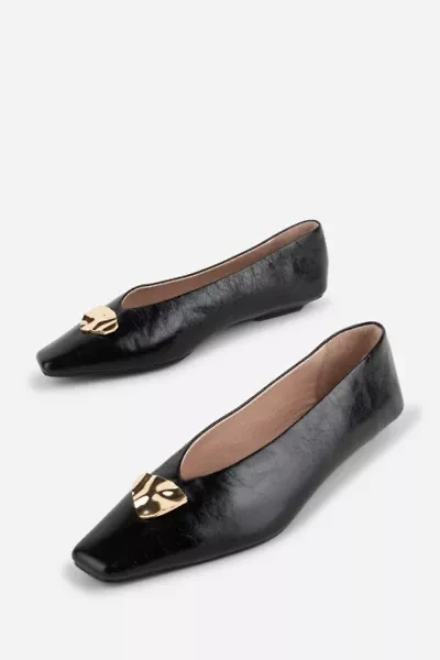 Intentionally Blank Celda Crinkle Ballet Flat
