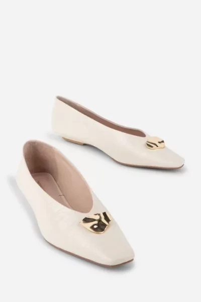 Intentionally Blank Celda Crinkle Ballet Flat
