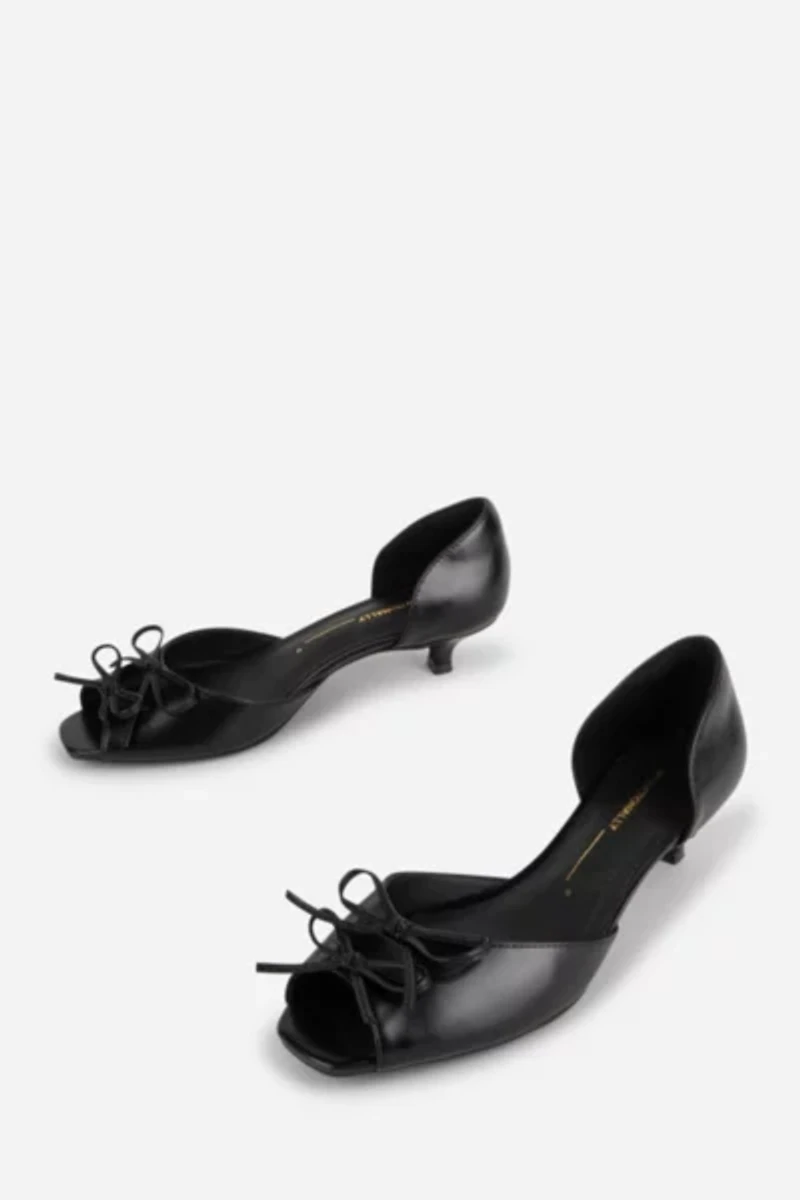 Intentionally Blank Carol Peep Toe Kitten Heel