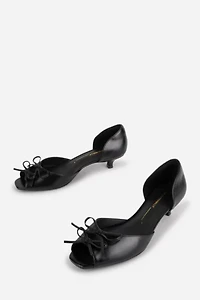 Intentionally Blank Carol Peep Toe Kitten Heel
