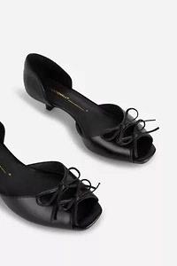 Intentionally Blank Carol Peep Toe Kitten Heel