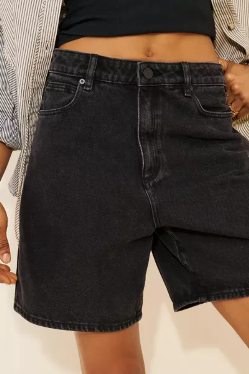 Abrand Jeans Carrie Mid-Rise Denim Shorts