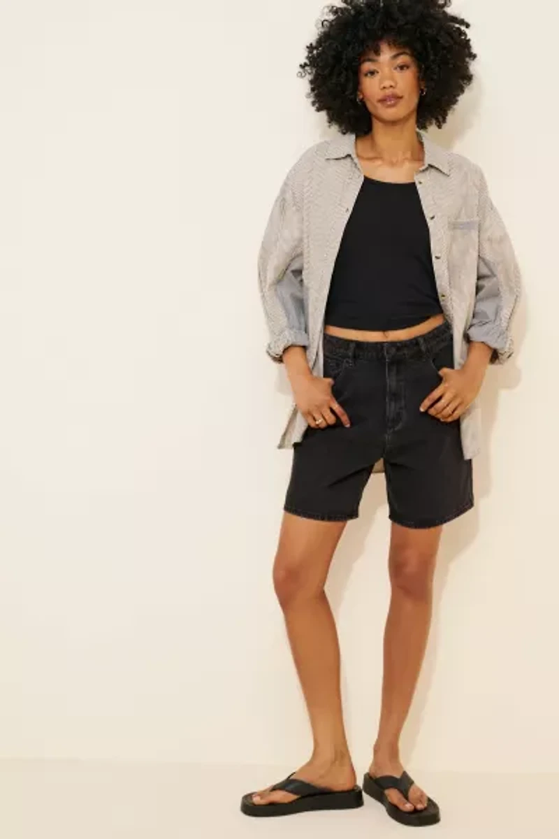 Abrand Jeans Carrie Mid-Rise Denim Shorts