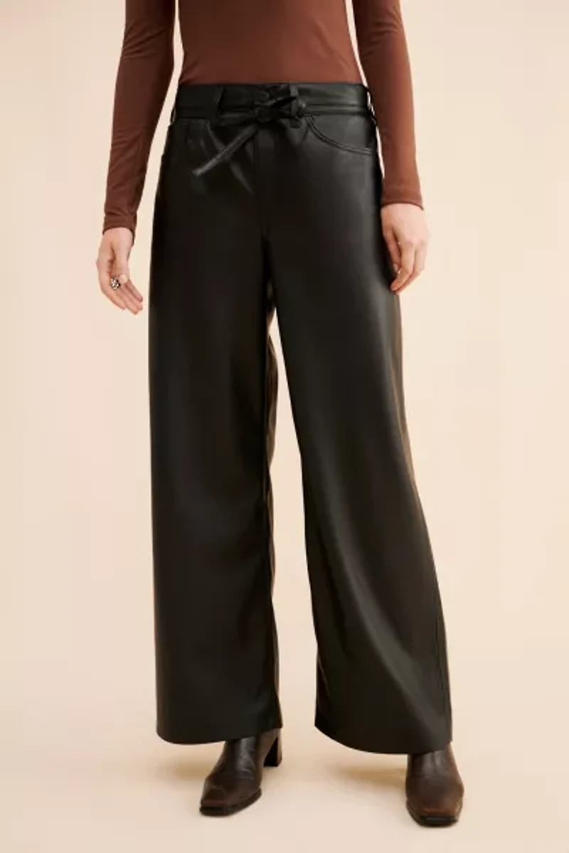 Levi’s® Xl Straight Vegan Leather Jeans