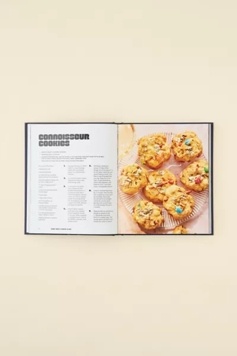 Snoop Dogg’s Treats To Eat: 55 Baking Recipes By Snoop Dogg