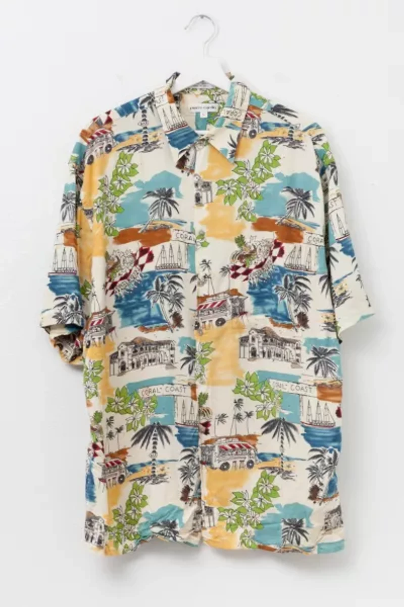 Vintage 1980s Pierre Cardin Coral Coast  Rayon Button Up Short Sleeve Shirt